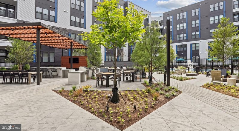 4851 Ellin Rd #359, Hyattsville, MD 20784