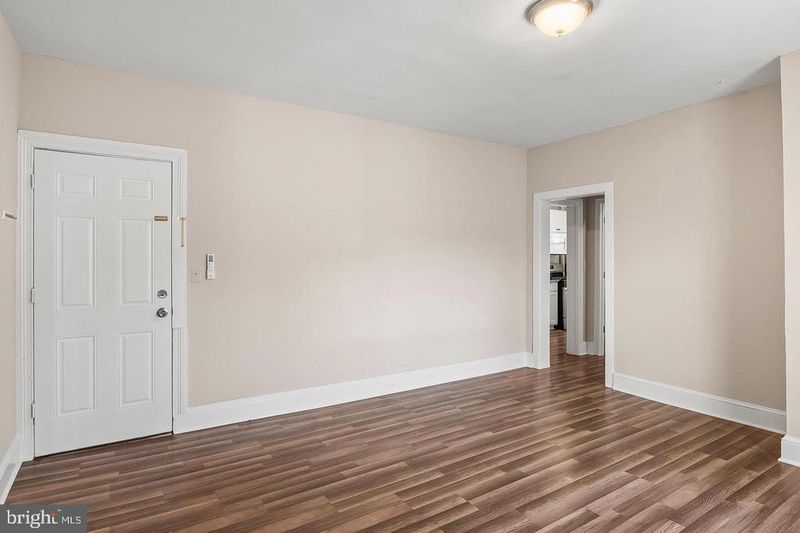 305 9th St #4, Laurel, MD 20707