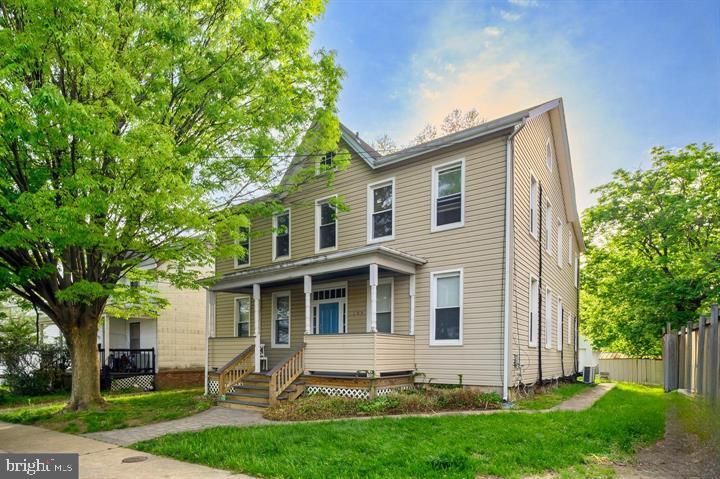 305 9th St #4, Laurel, MD 20707