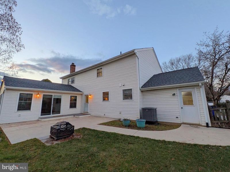 9403 Erin Ave, Walkersville, MD 21793
