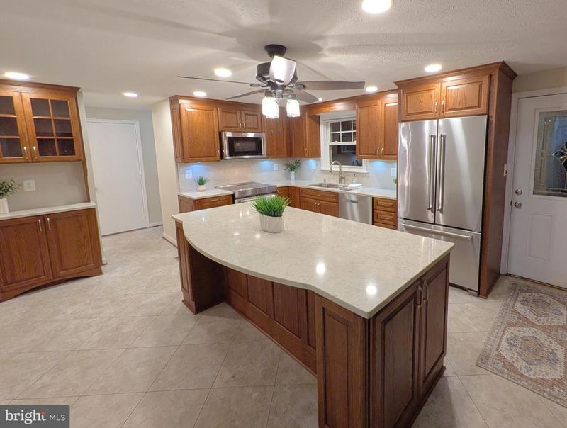 9403 Erin Ave, Walkersville, MD 21793