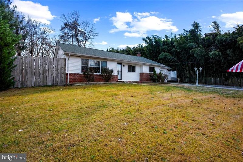 8407 Bodkin Ave, Pasadena, MD 21122