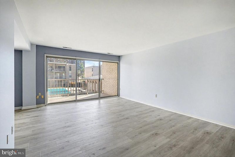 29 Canterbury Sq #201, Alexandria, VA 22304