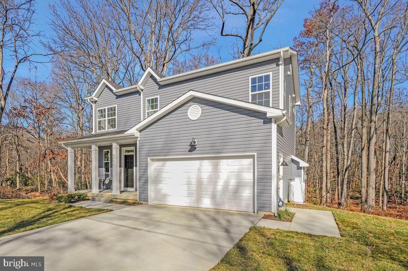 6100 Wesson Dr, Suitland, MD 20746