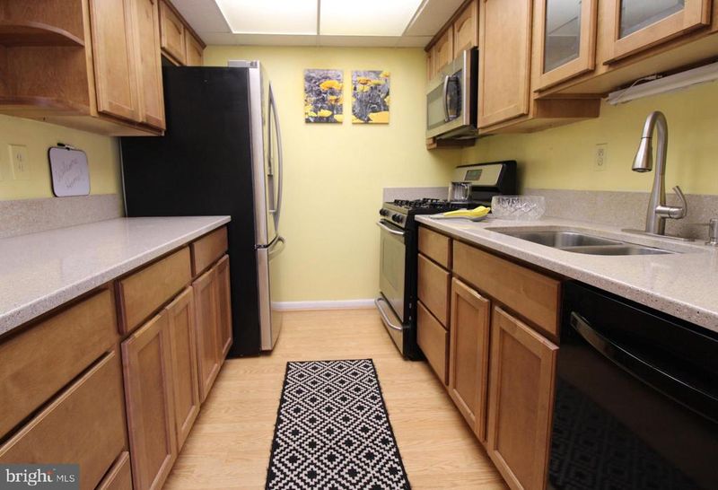 592 Brummel Ct NW #592, Washington, DC 20012