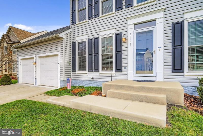 6909 Baron Ct, Frederick, MD 21703