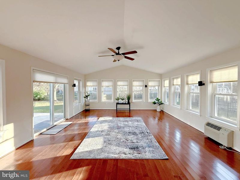 9403 Erin Ave, Walkersville, MD 21793
