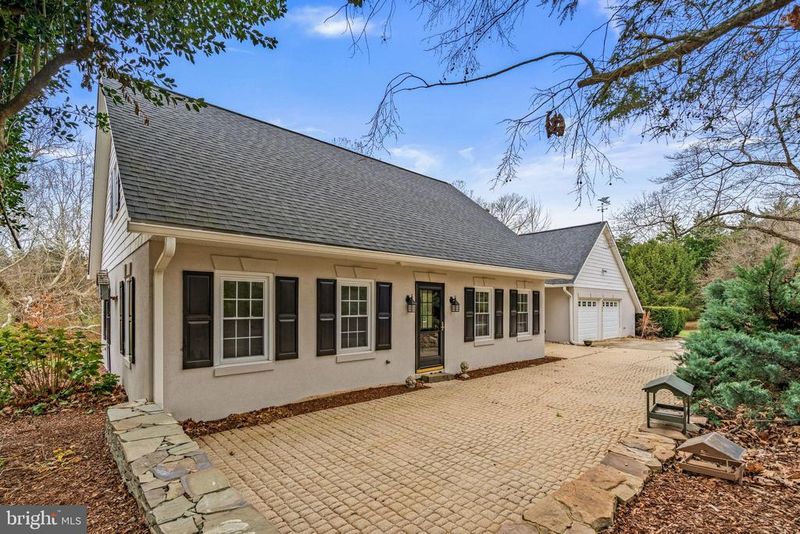 3707 Cool Crest Dr, Jefferson, MD 21755