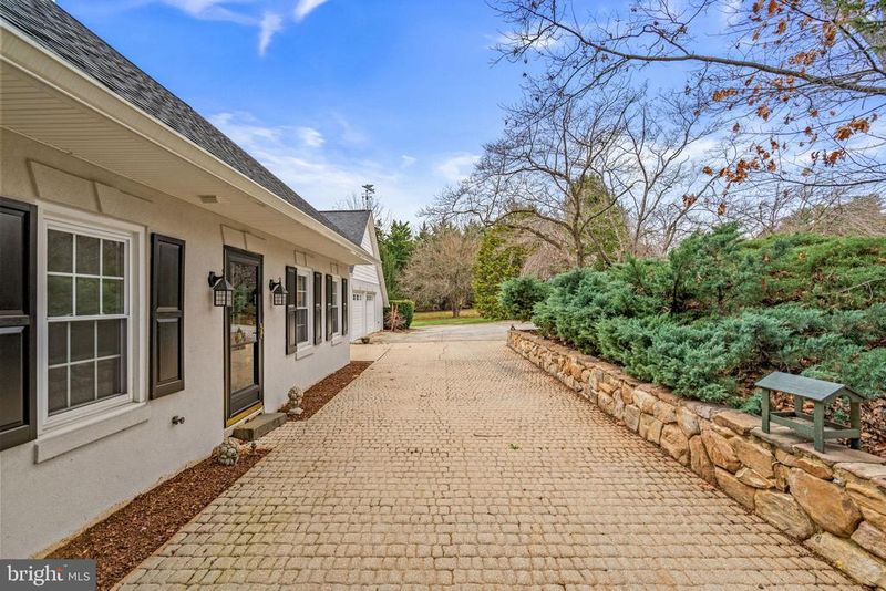3707 Cool Crest Dr, Jefferson, MD 21755