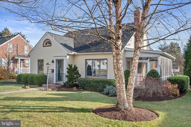 706 Fairview Ave, Frederick, MD 21701