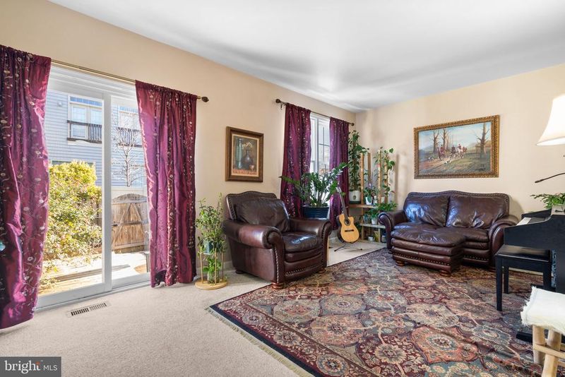 1043 Windrush Ln #5, Sandy Spring, MD 20860