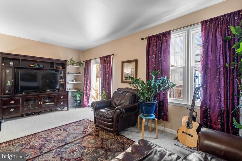 1043 Windrush Ln #5, Sandy Spring, MD 20860