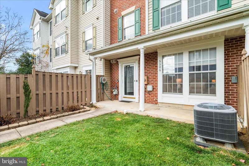 5306 Regal Ct, Frederick, MD 21703