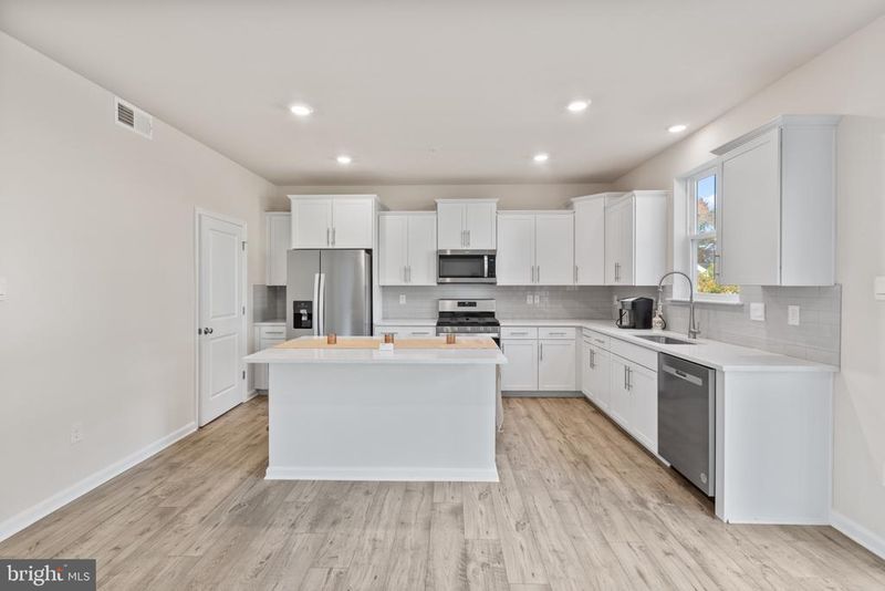 3706 Devonann Ln, Edgewater, MD 21037