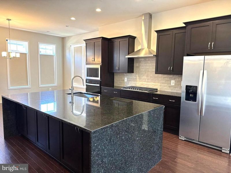 22188 Webster Park Ter, Ashburn, VA 20148