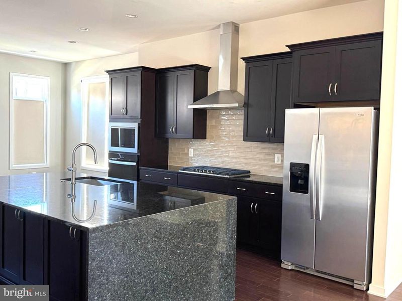 22188 Webster Park Ter, Ashburn, VA 20148