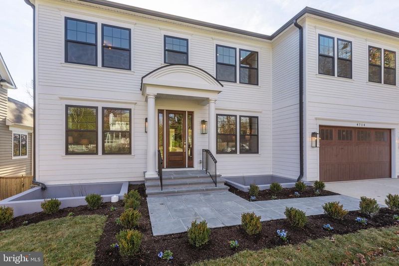4714 Essex Ave, Chevy Chase, MD 20815