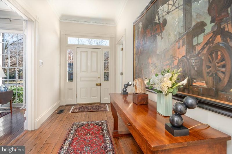 616 Fort Williams Pw, Alexandria, VA 22304