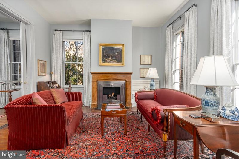 616 Fort Williams Pw, Alexandria, VA 22304