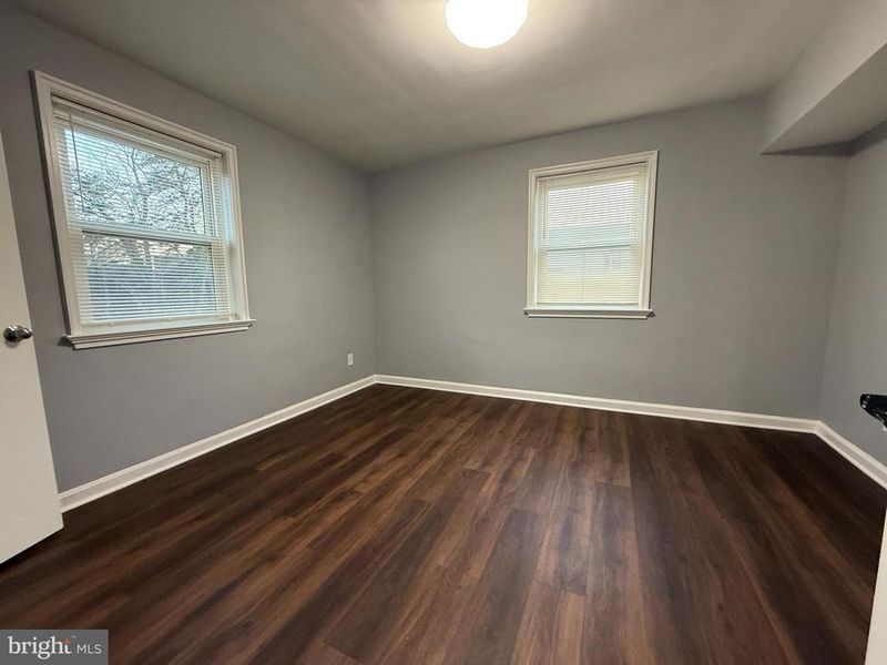 3043 Patrick Henry Dr #302, Falls Church, VA 22044