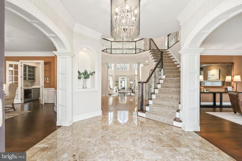 8340 Springhaven Garden Ln, Mclean, VA 22102