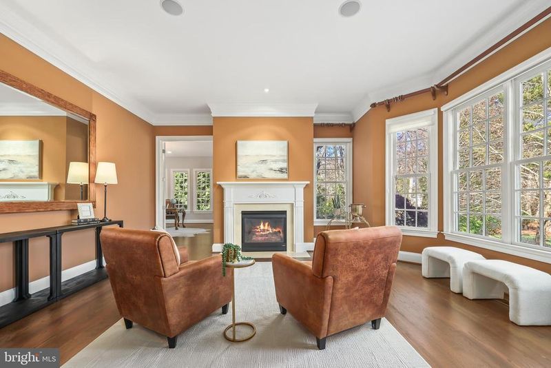 8340 Springhaven Garden Ln, Mclean, VA 22102