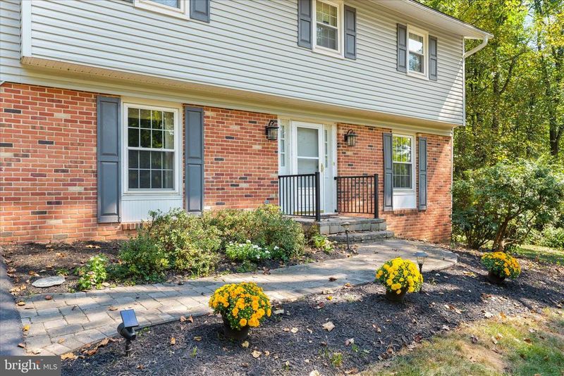 5407 Woodlyn Ct, Frederick, MD 21703