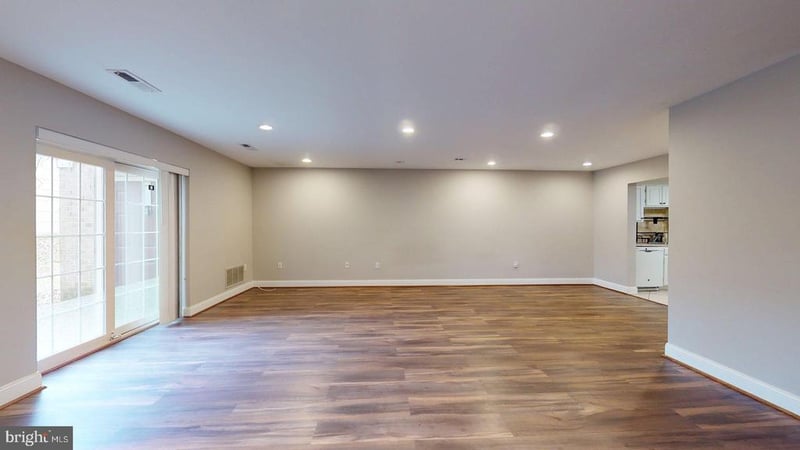 951 S Rolfe St #1, Arlington, VA 22204