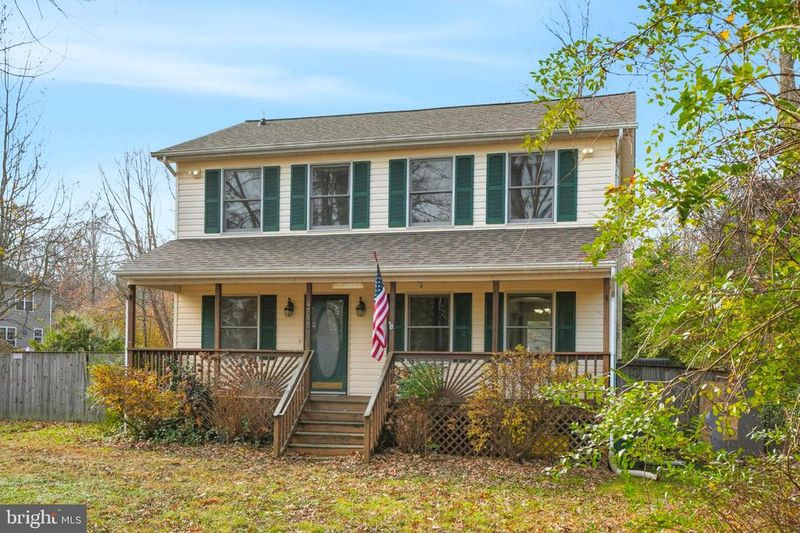 4742 Chestnut Rd, Shady Side, MD 20764