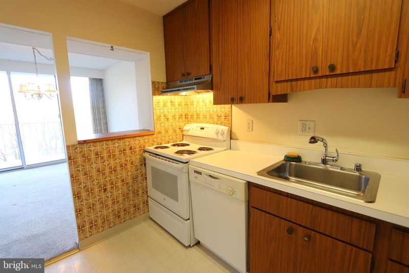 2059 Huntington Ave #612, Alexandria, VA 22303