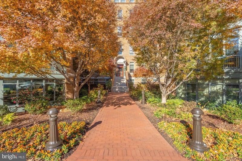 2425 L St NW #324, Washington, DC 20037