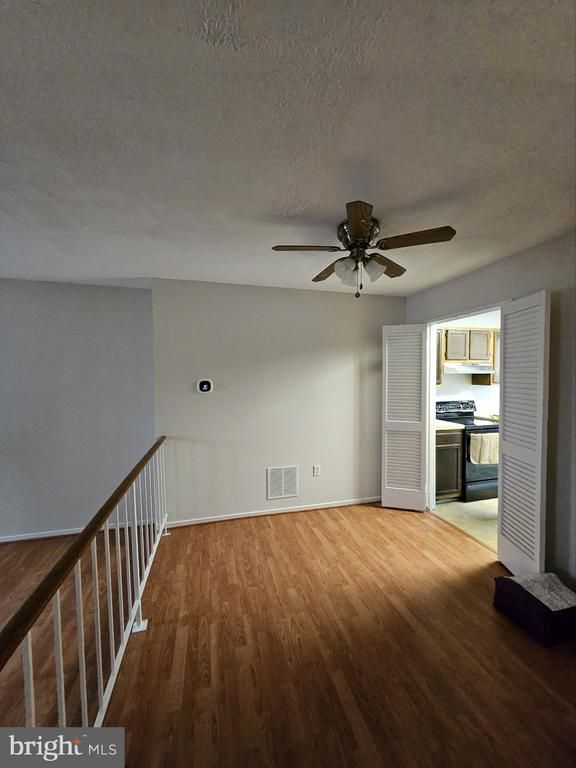 8902 Waites Way, Lorton, VA 22079