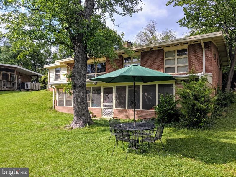 6519 Byrnes Dr, Mclean, VA 22101