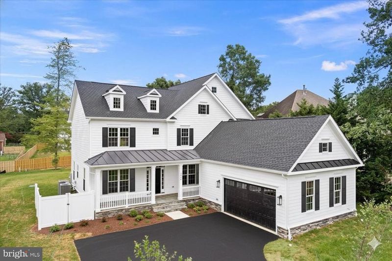 3608 Center Dr, Alexandria, VA 22309