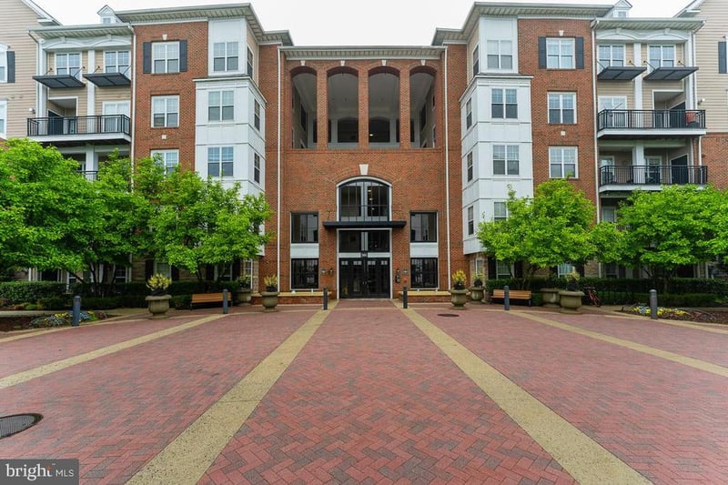 501 Hungerford Dr #144, Rockville, MD 20850
