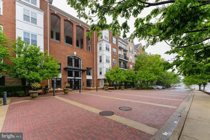 501 Hungerford Dr #144, Rockville, MD 20850