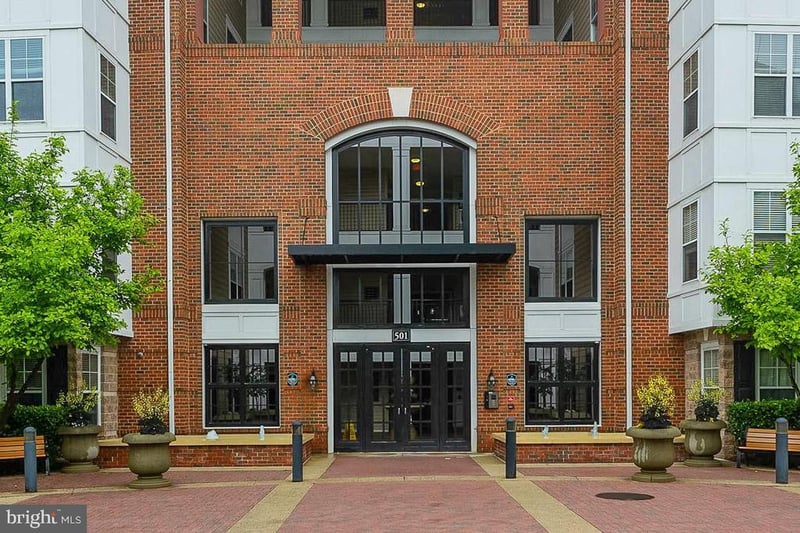 501 Hungerford Dr #144, Rockville, MD 20850