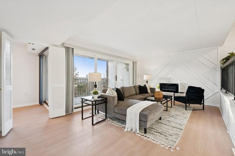 100 Roberts Ln #300, Alexandria, VA 22314