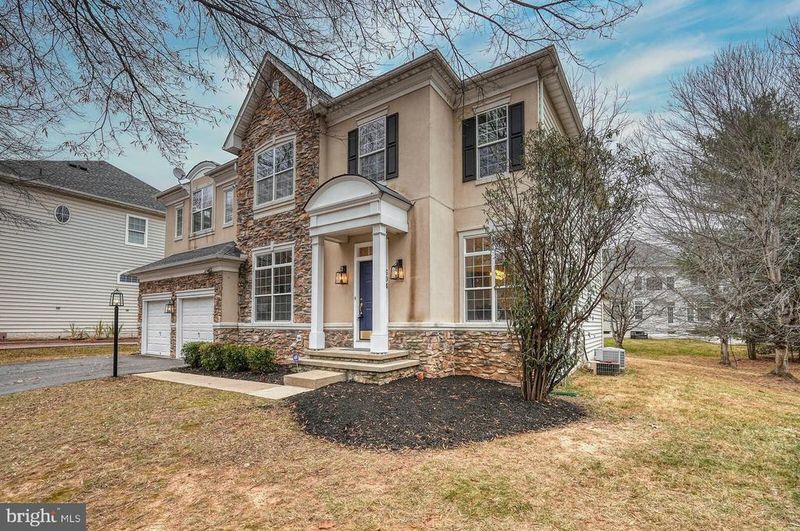 604 Autumn Wind, Rockville, MD 20850