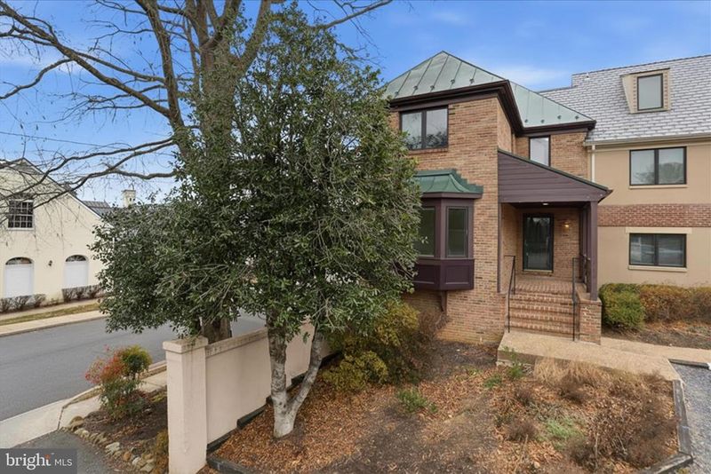 218 E Marshall St, Middleburg, VA 20117