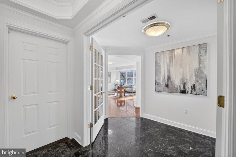 1555 N Colonial Ter #601, Arlington, VA 22209