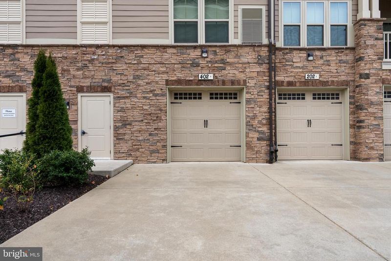3412 Angelica Way #402, Frederick, MD 21704