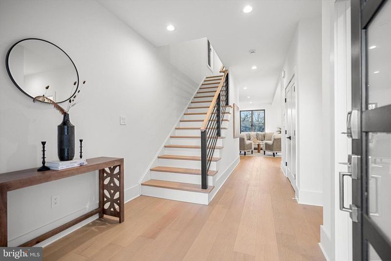 2100 S Nelson St, Arlington, VA 22204