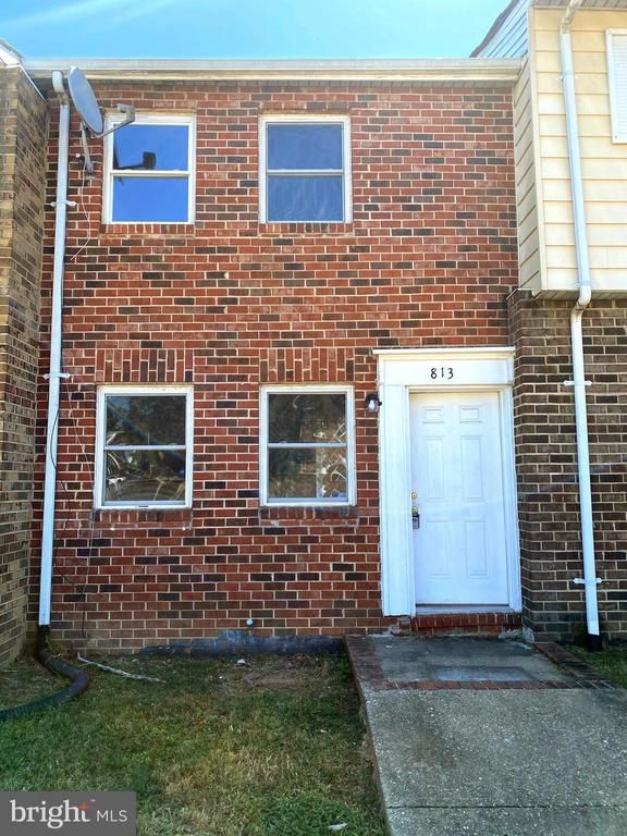 813 Sledgehammer Dr, Fredericksburg, VA 22405