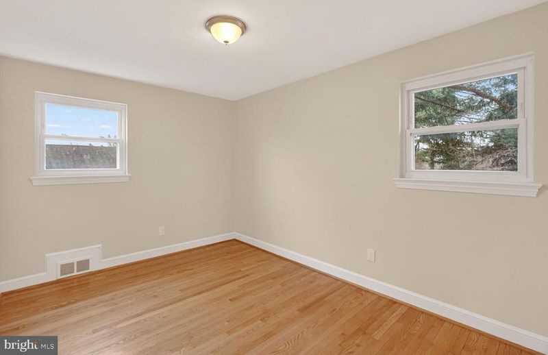 4503 Woodfield Rd, Kensington, MD 20895