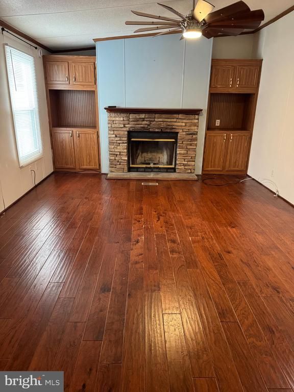 460 Sarah Anne Dr, Lothian, MD 20711