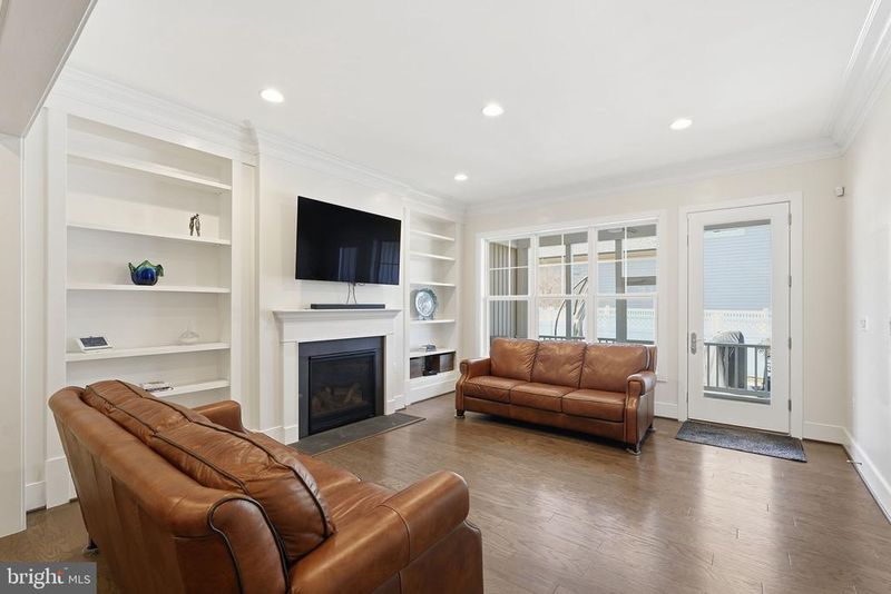 23595 Golden Embers Sq, Ashburn, VA 20148