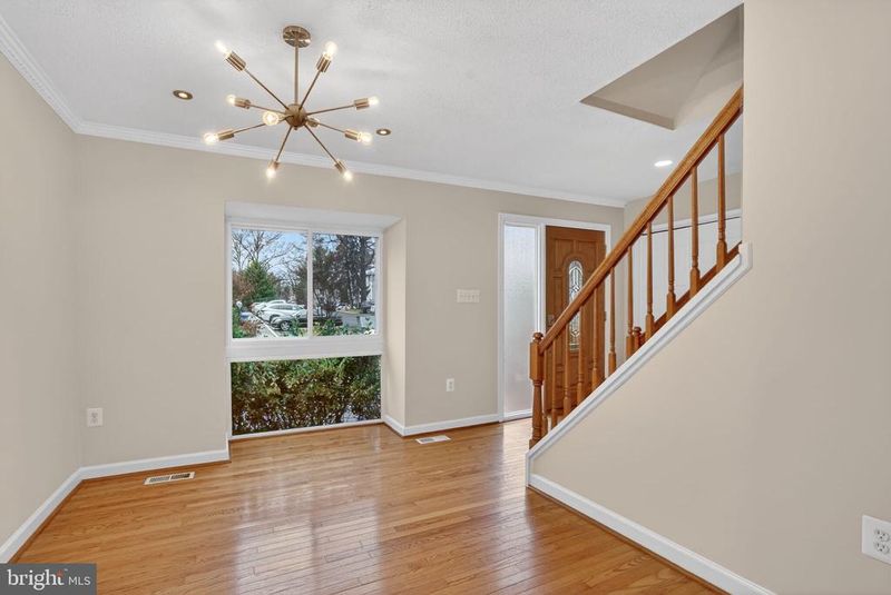 3052 Sugar Ln, Vienna, VA 22181