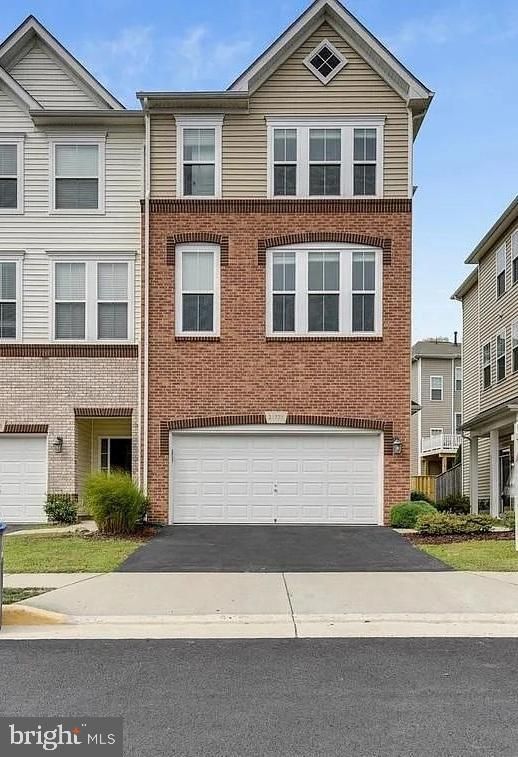 21771 Harroun Ter, Ashburn, VA 20147