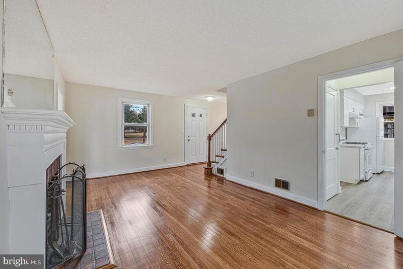 5413 19th Ave, Hyattsville, MD 20782